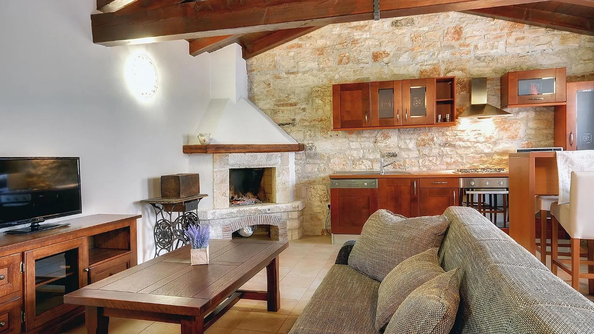 Beautiful Casa Silvano With Swimming Pool Bale 0*,