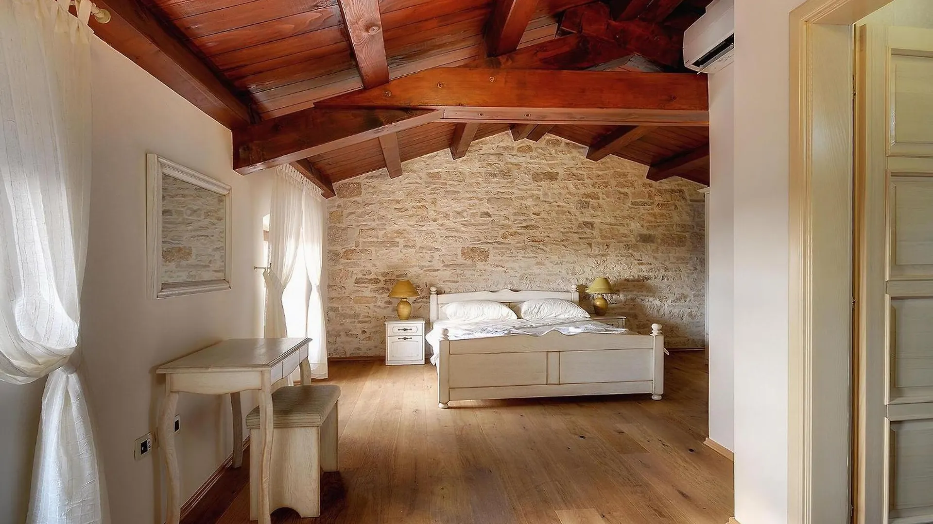 Beautiful Casa Silvano With Swimming Pool Bale Holiday home