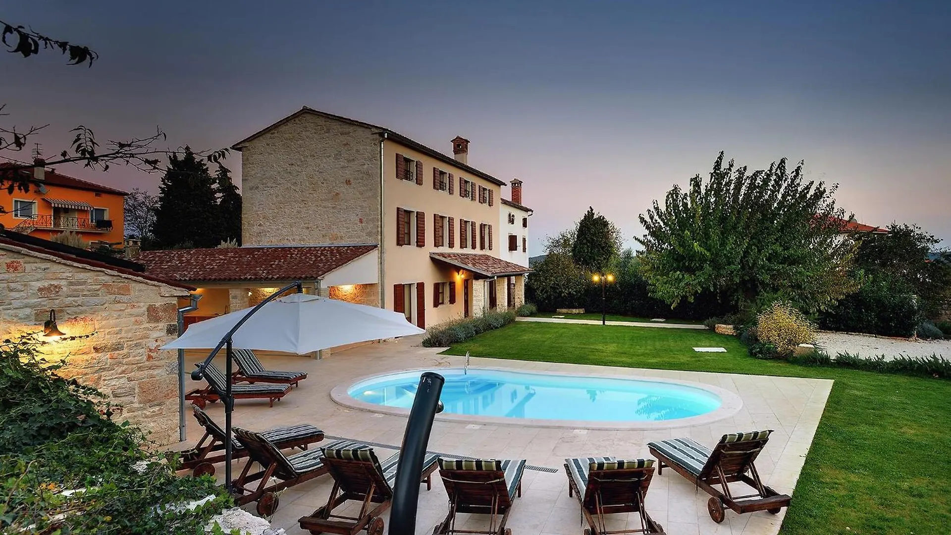 Beautiful Casa Silvano With Swimming Pool Bale Holiday home