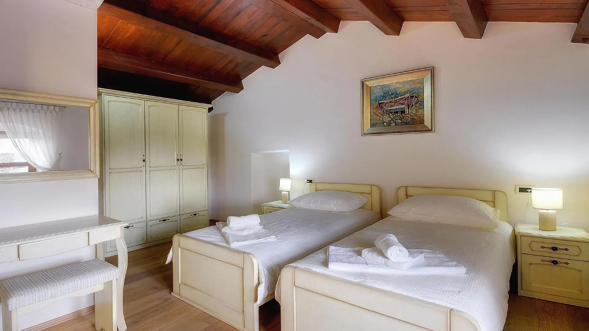 Beautiful Casa Silvano With Swimming Pool Bale 0*,